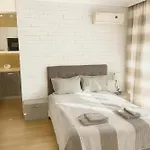 Marvel Delux Private * סאני ביץ'