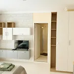 Marvel Delux Private